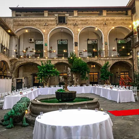 Privatunterkunft Palazzo Capece