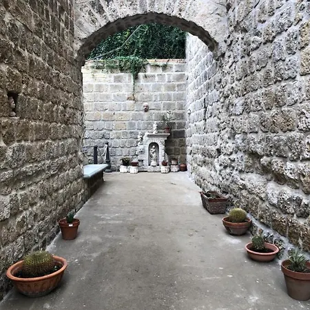 Privatunterkunft Palazzo Capece *