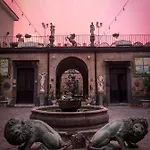 Palazzo Capece *