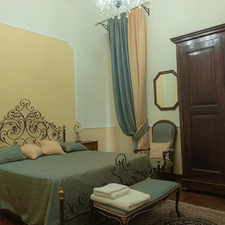 Palazzo Capece Quarto em Acomodações Particulares