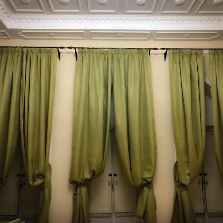 Palazzo Capece *
